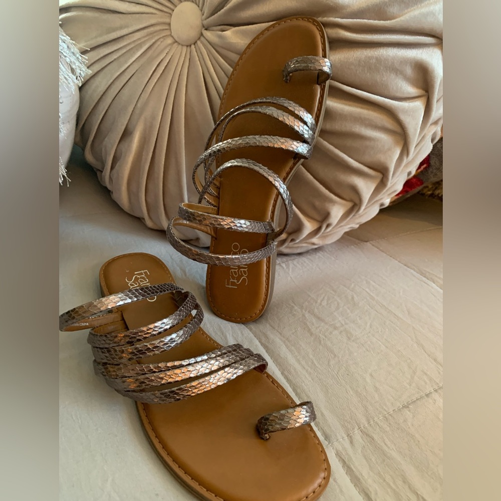 Franco Sarto toe ring sandals